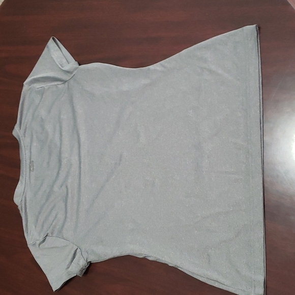 Fila Short Sleeve V Neck Wicking Fitted Tee M VGUC - Picture 4 of 12